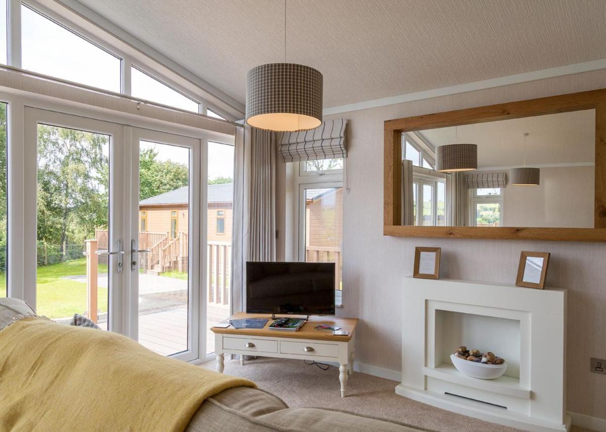 Great Harlow Views Newby  外观 照片
